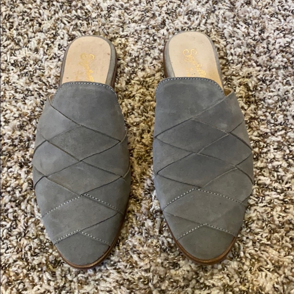 Taupe Seychelles survival mule!